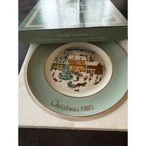 Avon Christmas Plate 1980 Country Christmas Eighth Edition Collectible Wedgwood